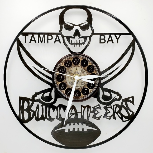 TAMPA BAY BUCCANEERS vinyl record clock - Picture 1 of 2